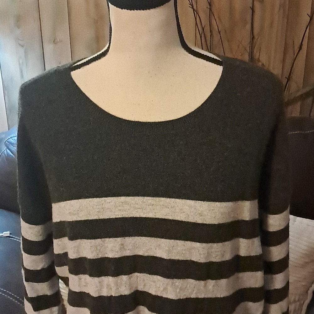 Orvis Women 100% Cashmere Crew Neck Sweater Tunic Size L Gray Striped Soft Comfy - Picture 2 of 10